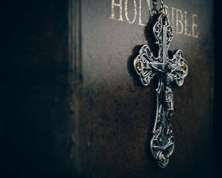 Der Einfluss von Religion und Kirche auf die Akzeptanz von Handlesen in Deutschland