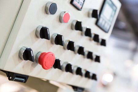 Umgang mit Elektrosmog in deutschen Wohnungen: Radiästhetische Messmethoden und Schutzmaßnahmen